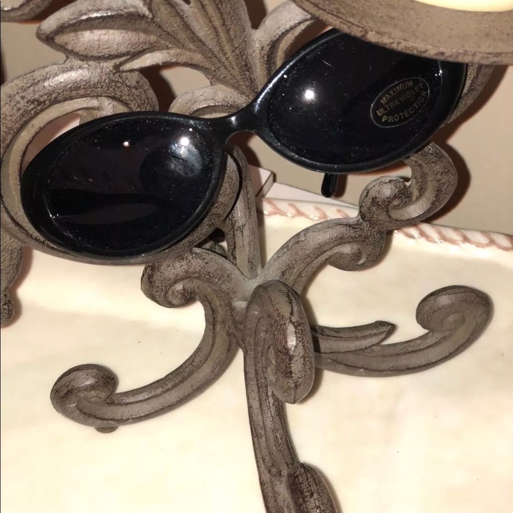 READING GLASSES BLACK TRIM BLACK SHADES